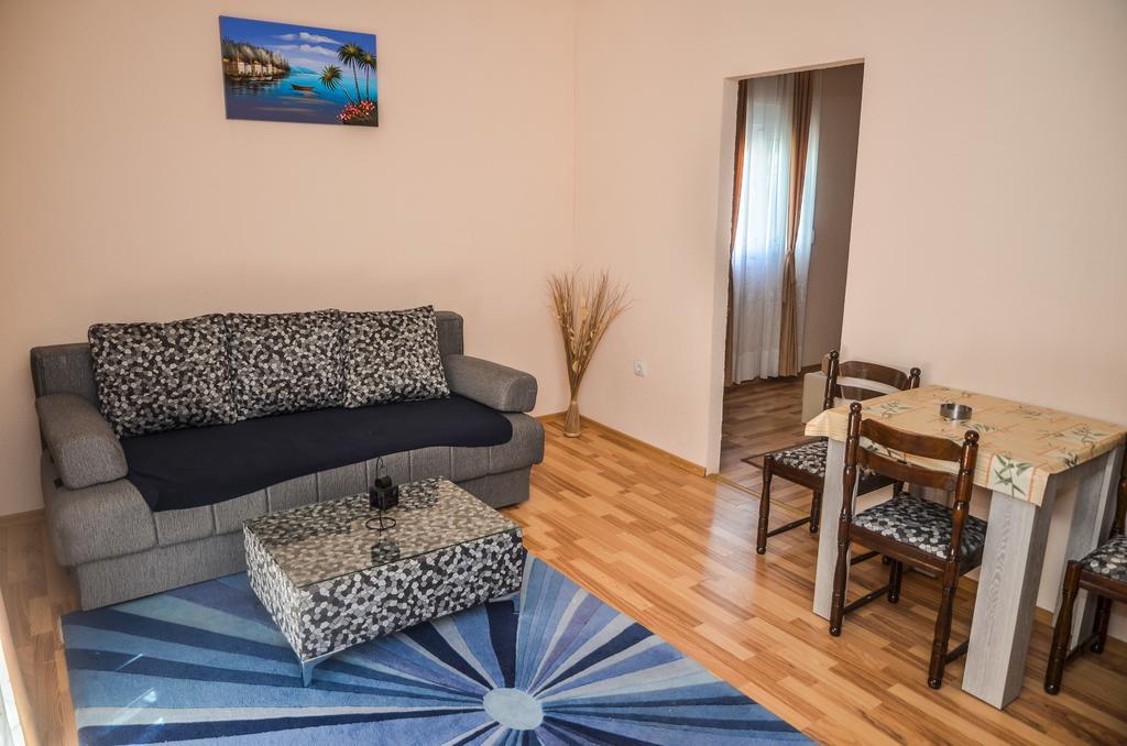 Apartments Paradise อุลซิน ภายนอก รูปภาพ