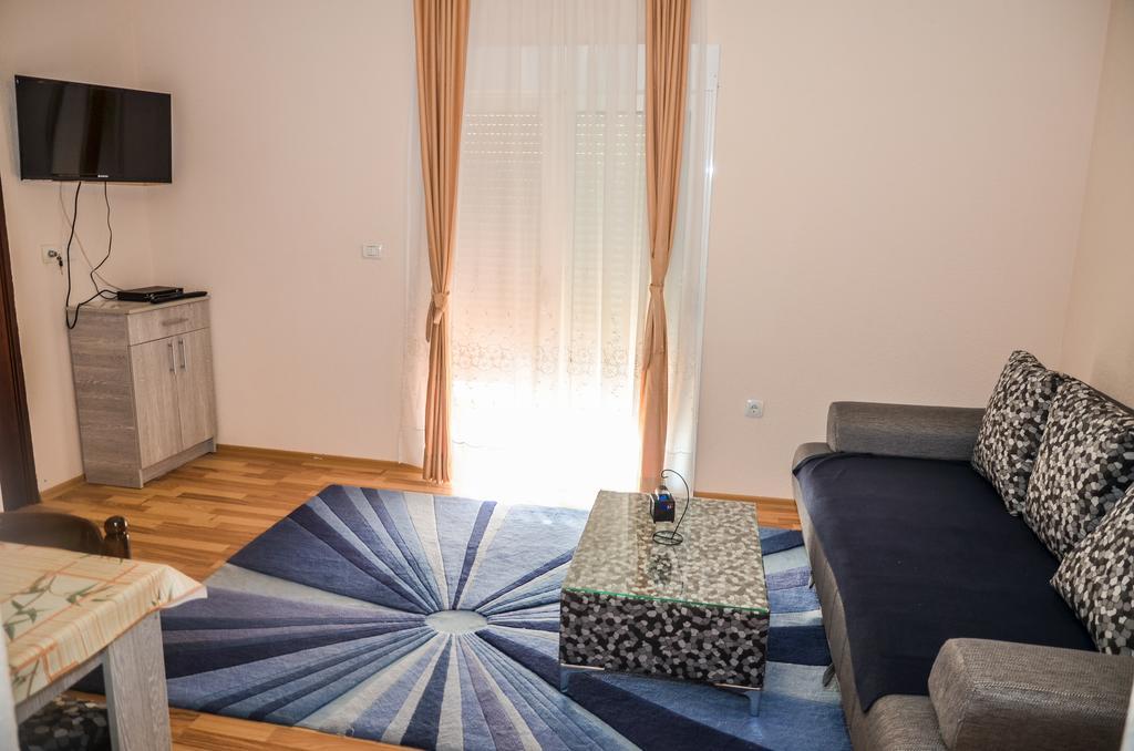 Apartments Paradise อุลซิน ภายนอก รูปภาพ
